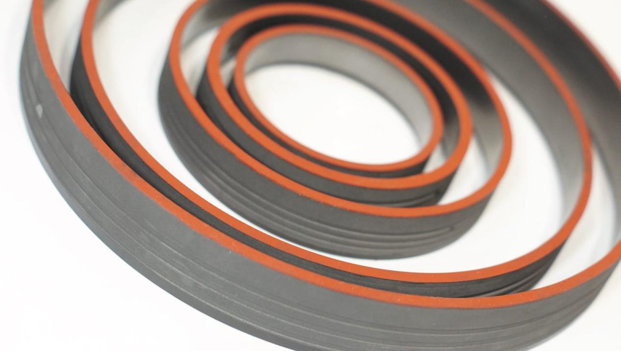 Hot Top Cast Graphite Ring2